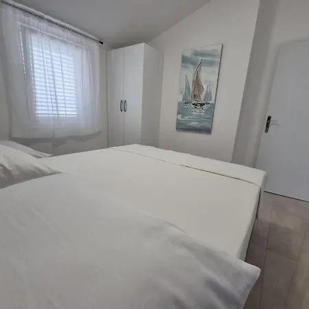 Bilaver - A5 Appartement Turanj