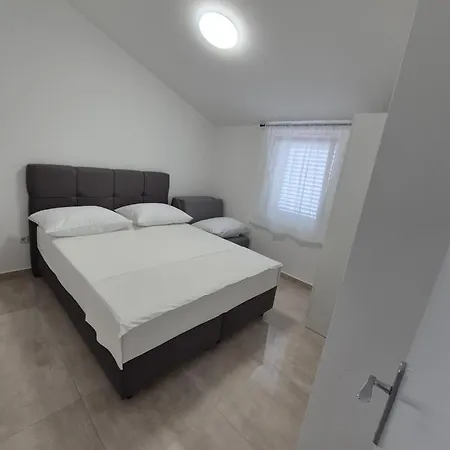 Appartement Bilaver - A5 Turanj